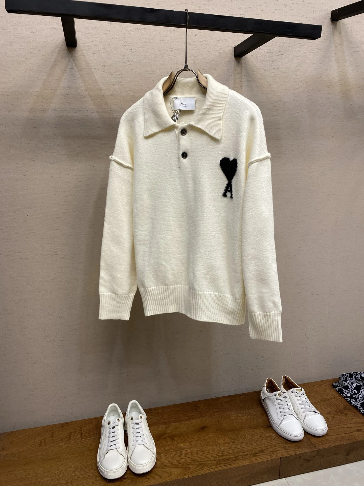 아미 울 하트 로고 니트 26FW