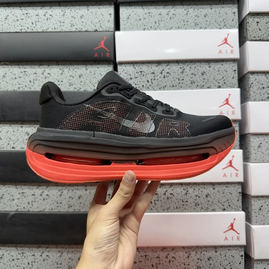 나이키 [5A] 보메로 프리미엄 HQ2050-002 201784 Nike Vomero Premium Black Bright Crimson 상세 이미지 4