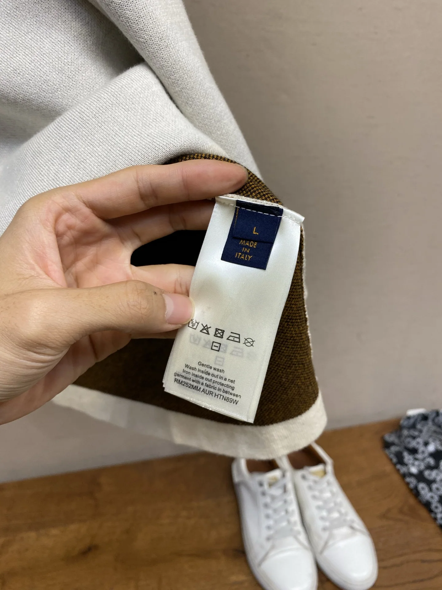 루이비통 레터 슬로건 컬러 블록 자카드 반팔 니트 상세 이미지 7