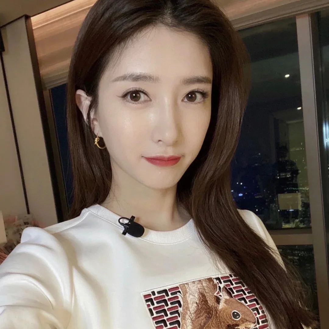셀린느 미니멀 디자인 귀걸이 상세 이미지 3