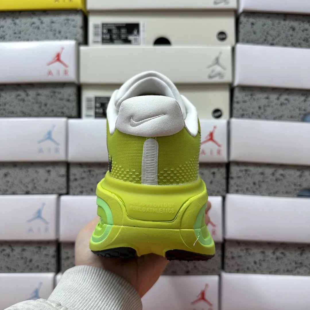 나이키 [5A] 보메로 프리미엄 옐로우 HQ2050-558 201624 Nike Vomero Premium 상세 이미지 4