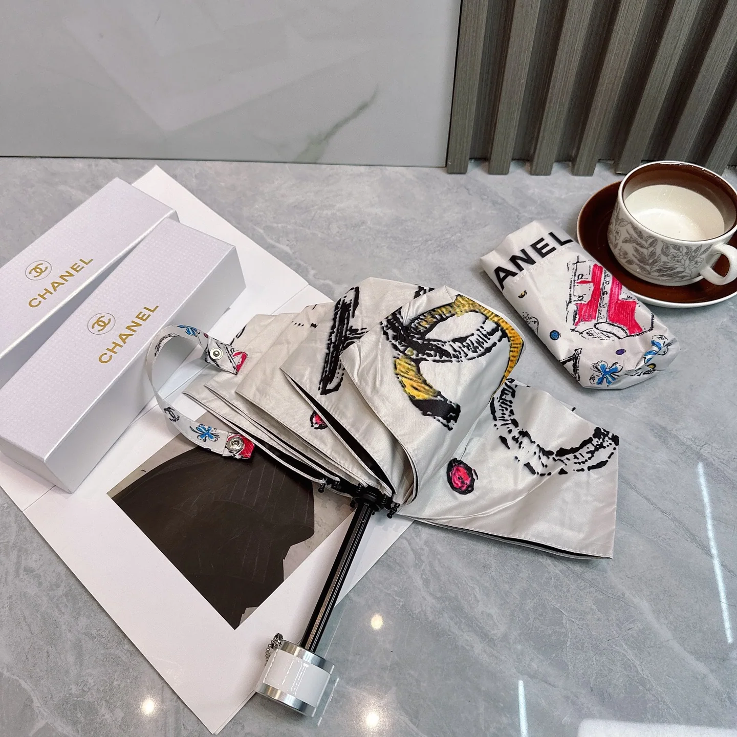 샤넬 접이식 우산 상세 이미지 3
