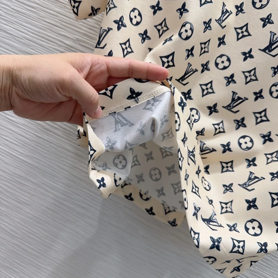 루이비통 클래식 핏 여성 반팔 티셔츠 상세 이미지 7