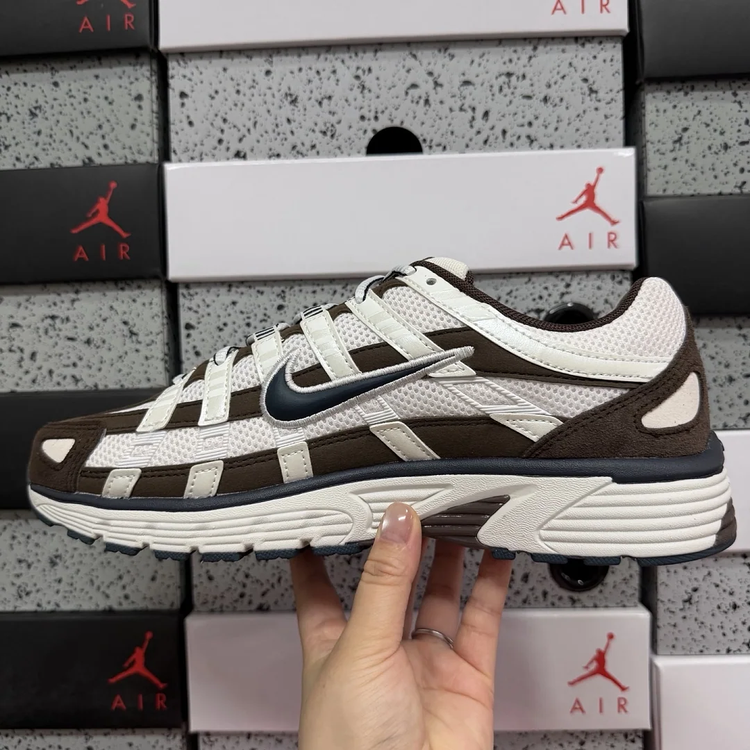 나이키 [CS] P 6000 팬텀 HV8972-001 201538 Nike P-6000 Phantom Baroque Brown Metallic 상세 이미지 3