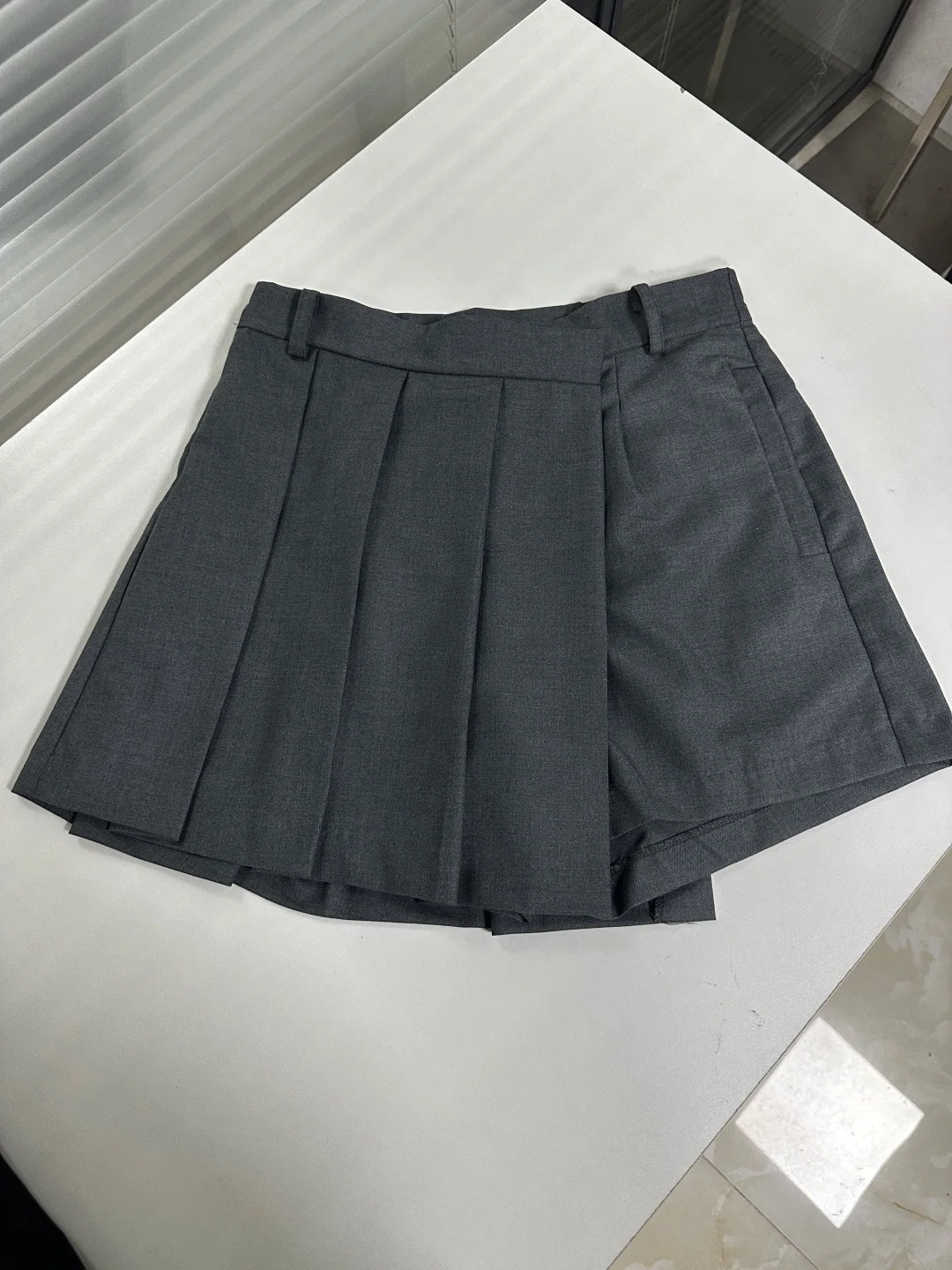톰브라운 여성 슬림핏 수트 팬츠 상세 이미지 2