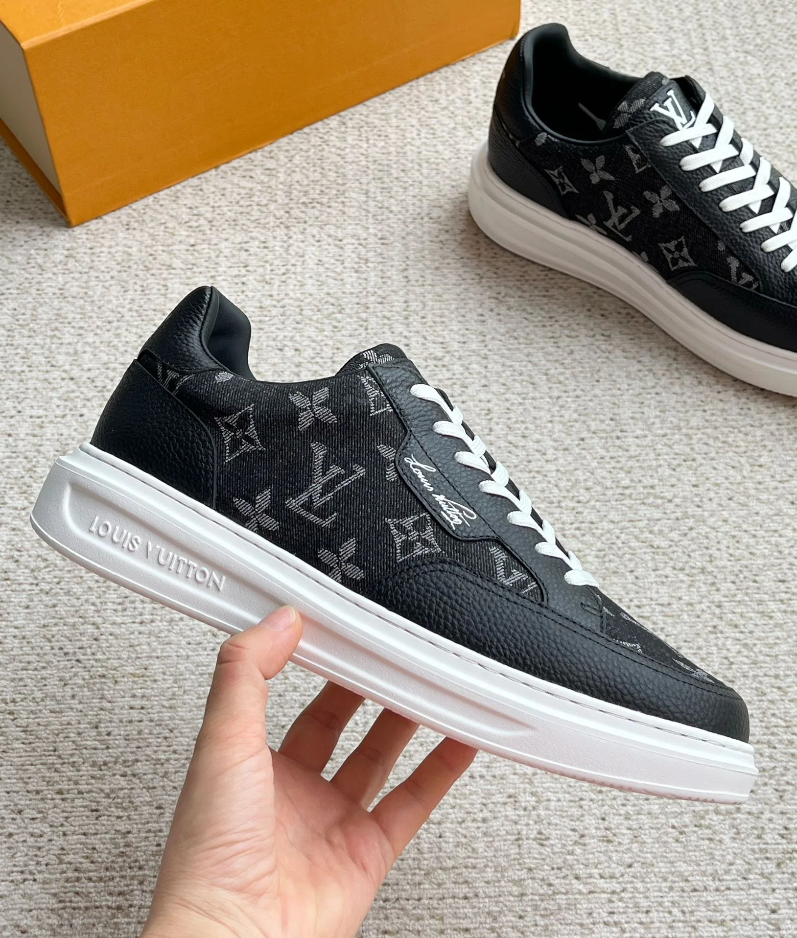 루이비통 모노그램 데님 레이스업 남성 스니커즈 상세 이미지 7
