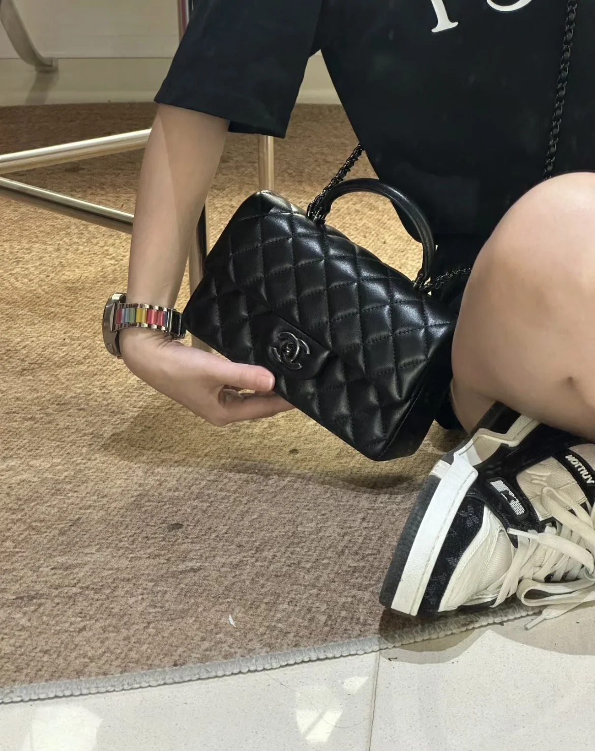 샤넬 클래식 플랩백 램스킨 가방 상세 이미지 3