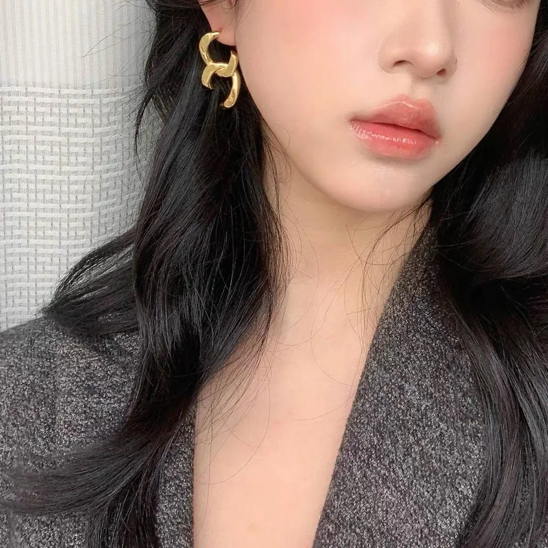 셀린느 C 인터로킹 귀걸이 상세 이미지 9