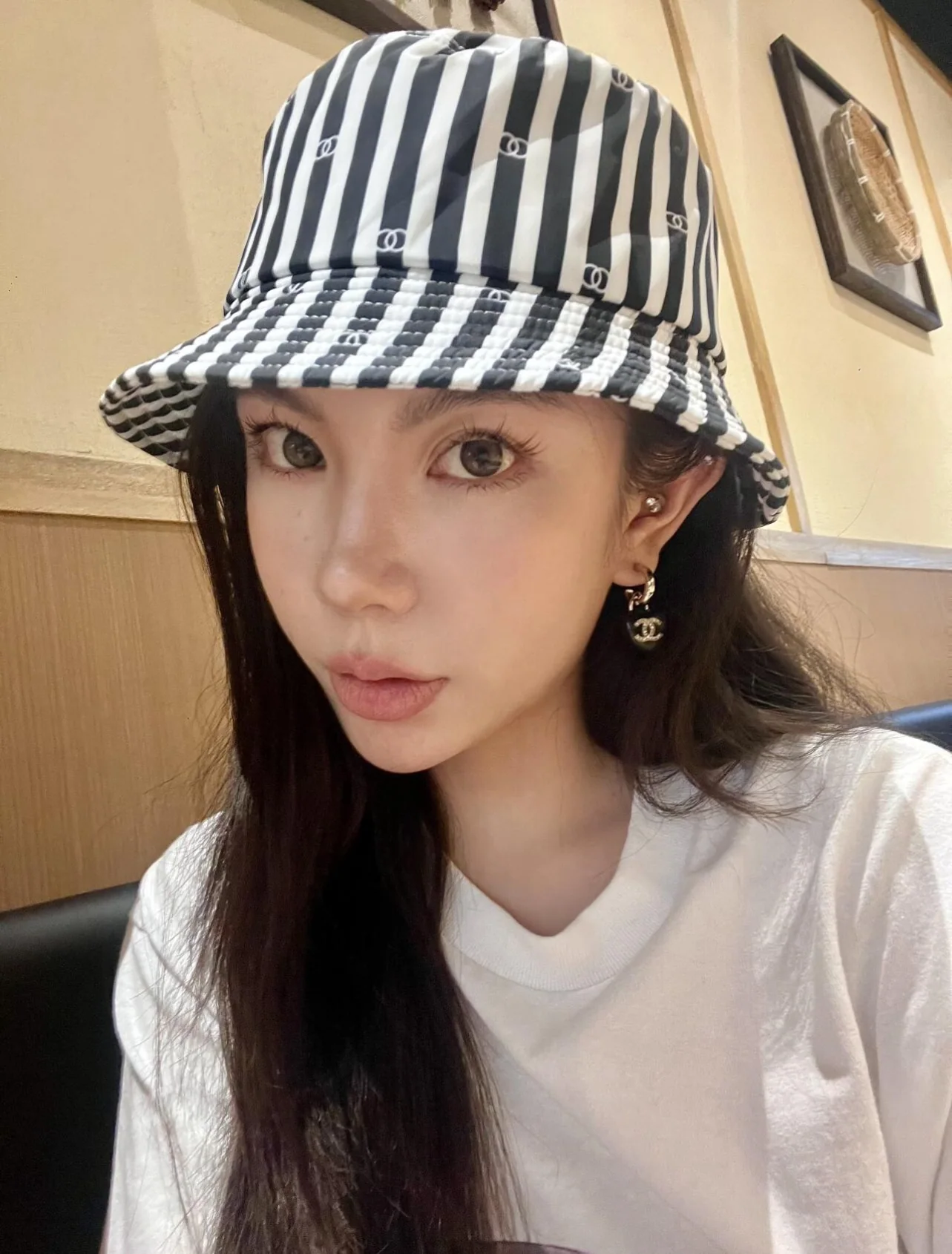 샤넬 스트라이프 버킷 햇 모자 상세 이미지 1
