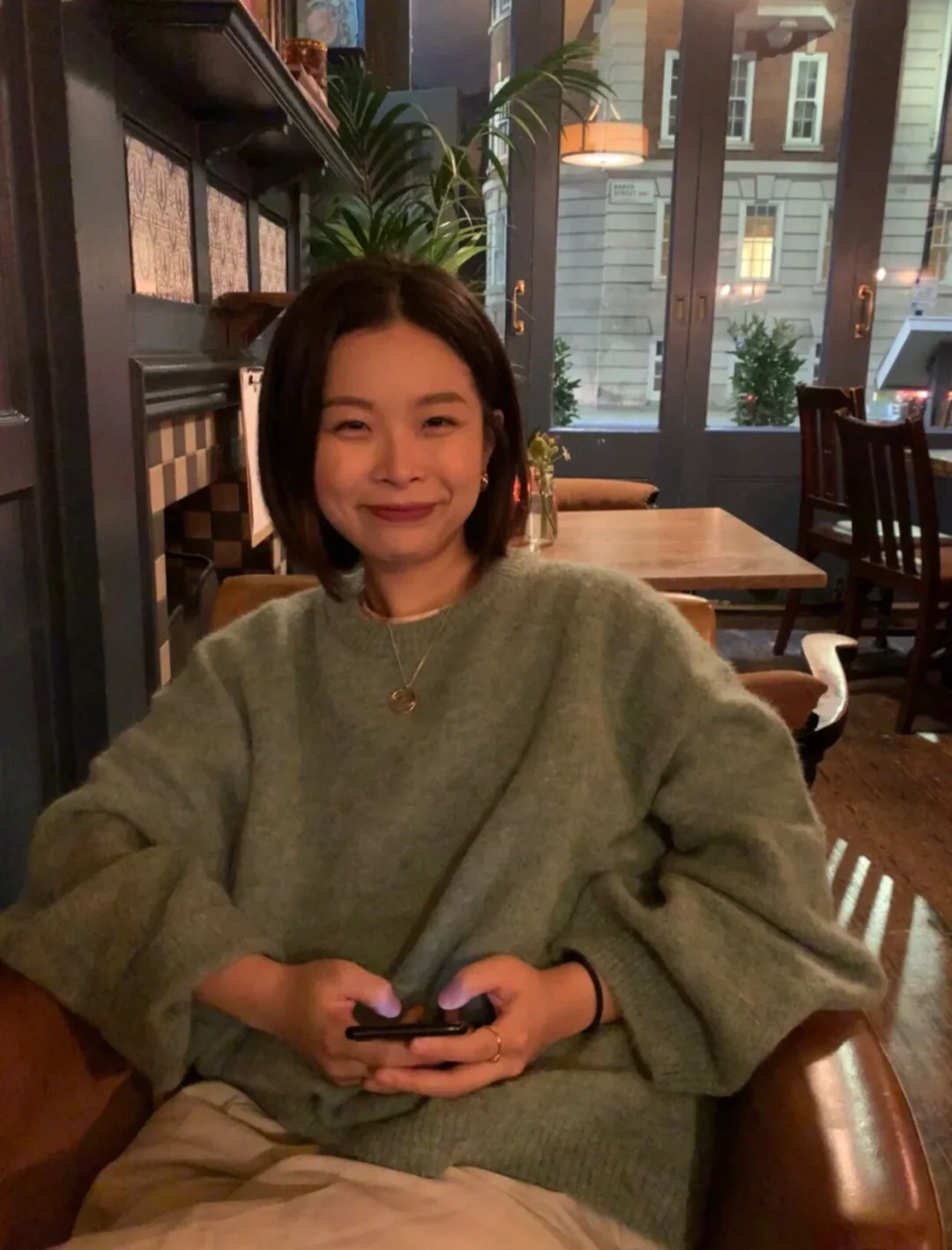 셀린느 라운드 개선문 목걸이 상세 이미지 3