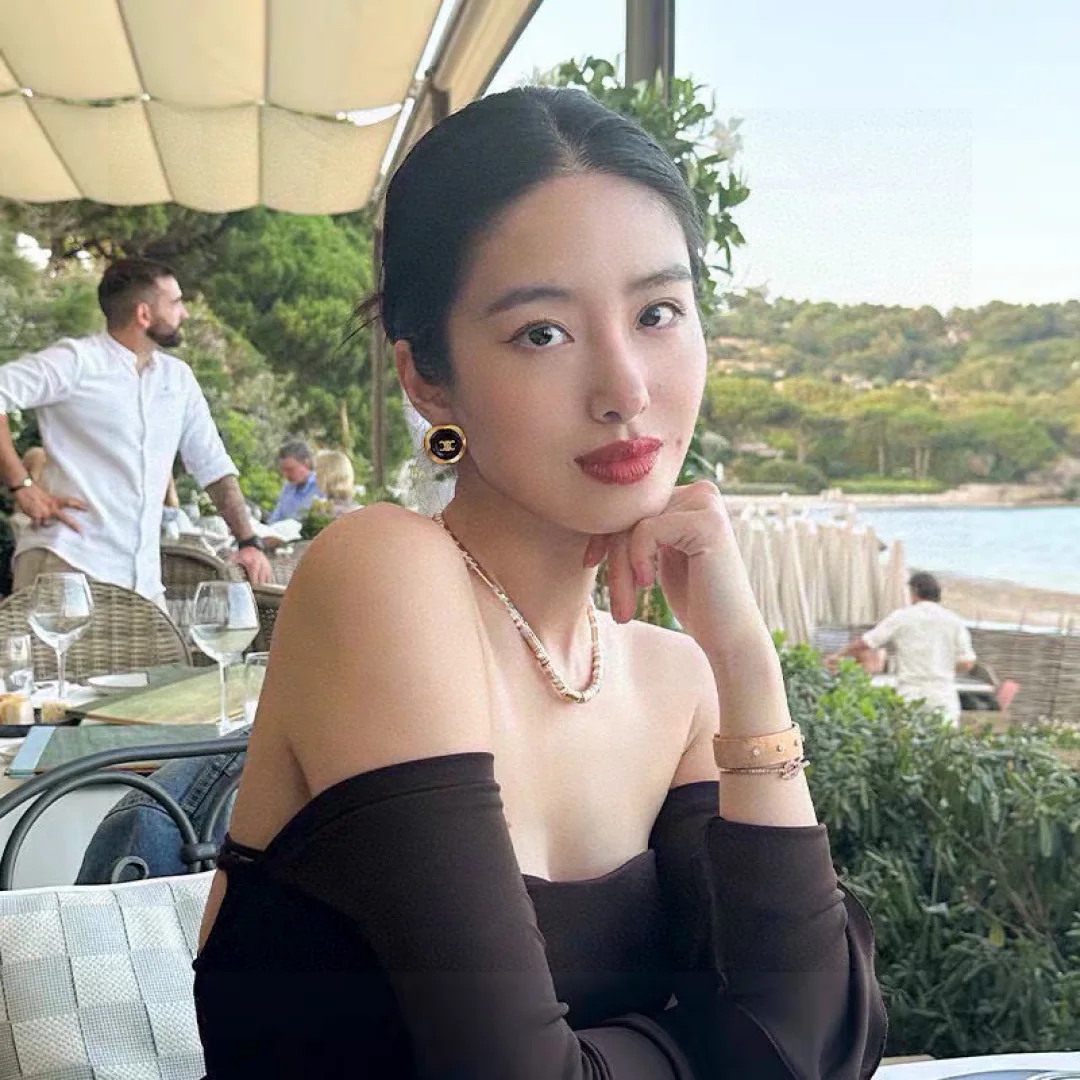셀린느 개선문 스터드 귀걸이 상세 이미지 2