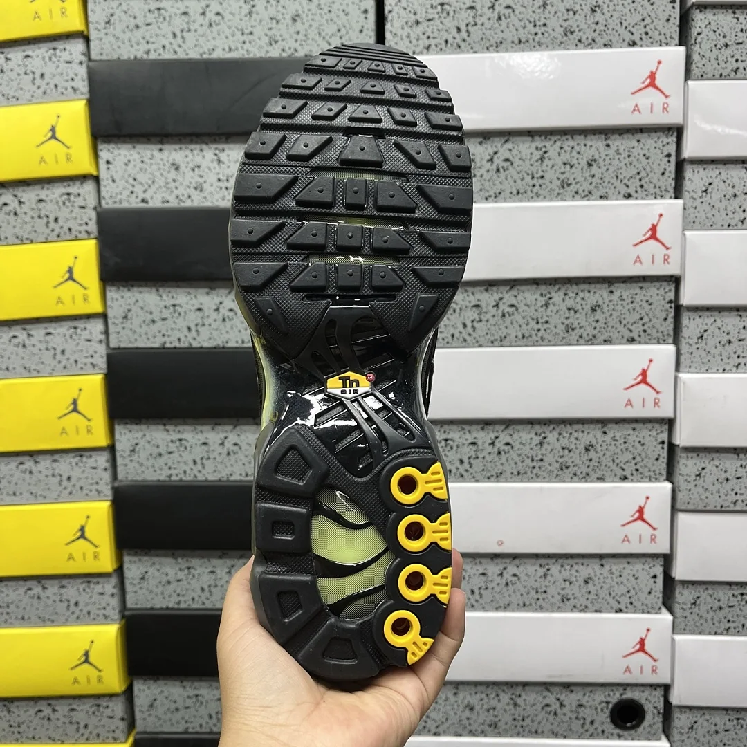 나이키 [DF] 에어 맥스 플러스 DM0032-035 201678 Nike Air Max Plus Iron Gray Light Liquid 상세 이미지 3