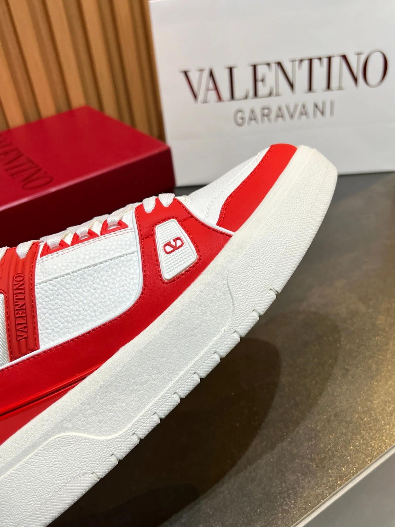 발렌티노 VLTN 커플 슈즈 상세 이미지 6