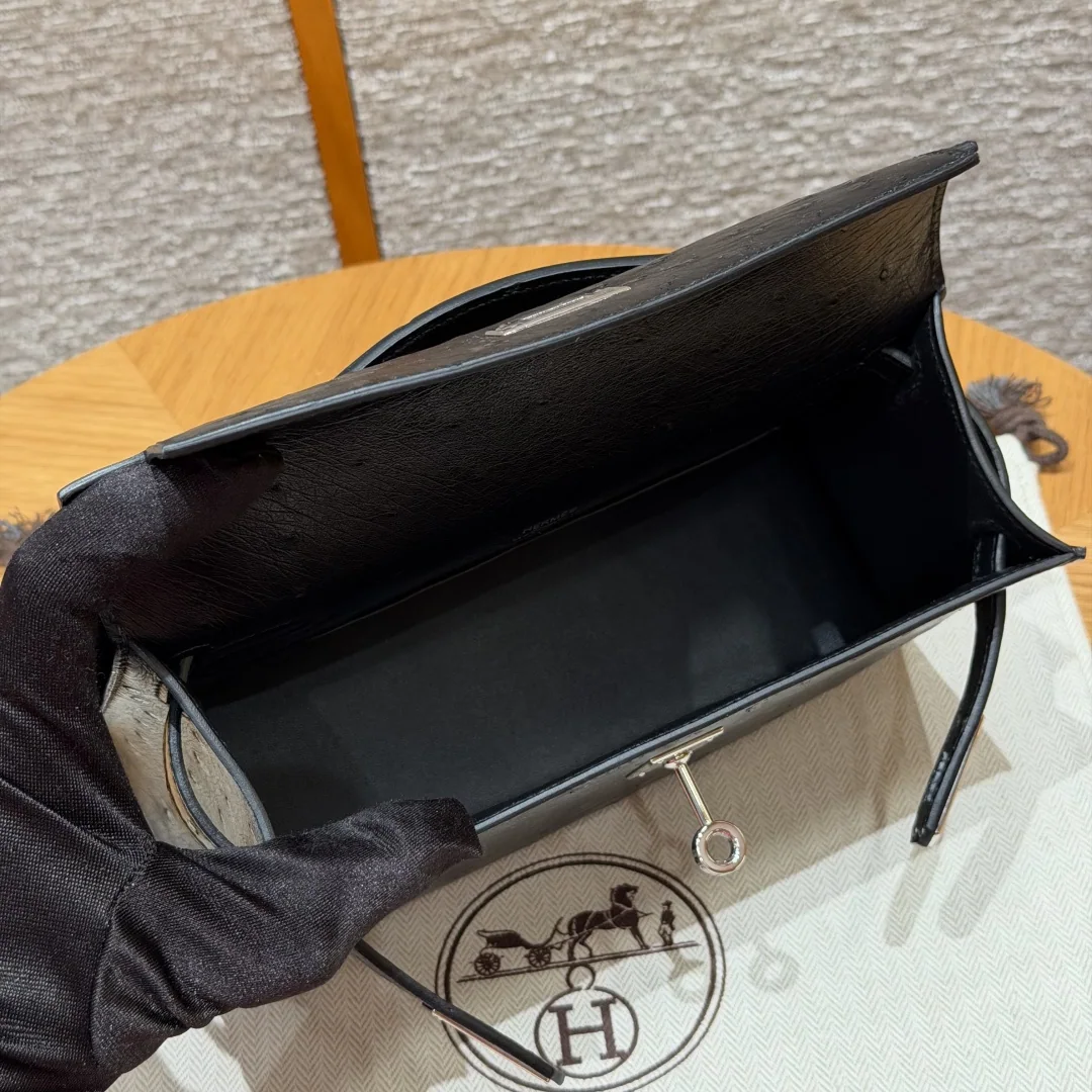 에르메스 켈리 타조 가죽 클러치 가방 상세 이미지 2