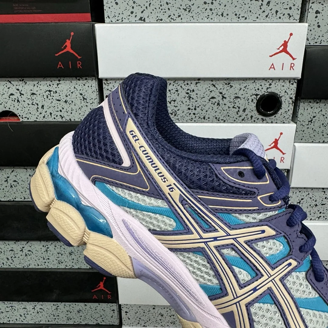 아식스 [TOP] 젤 큐뮬러스 16 1203A763-020 200297 Asics Gel-Cumulus 16 Purple Cloud Grey 상세 이미지 5