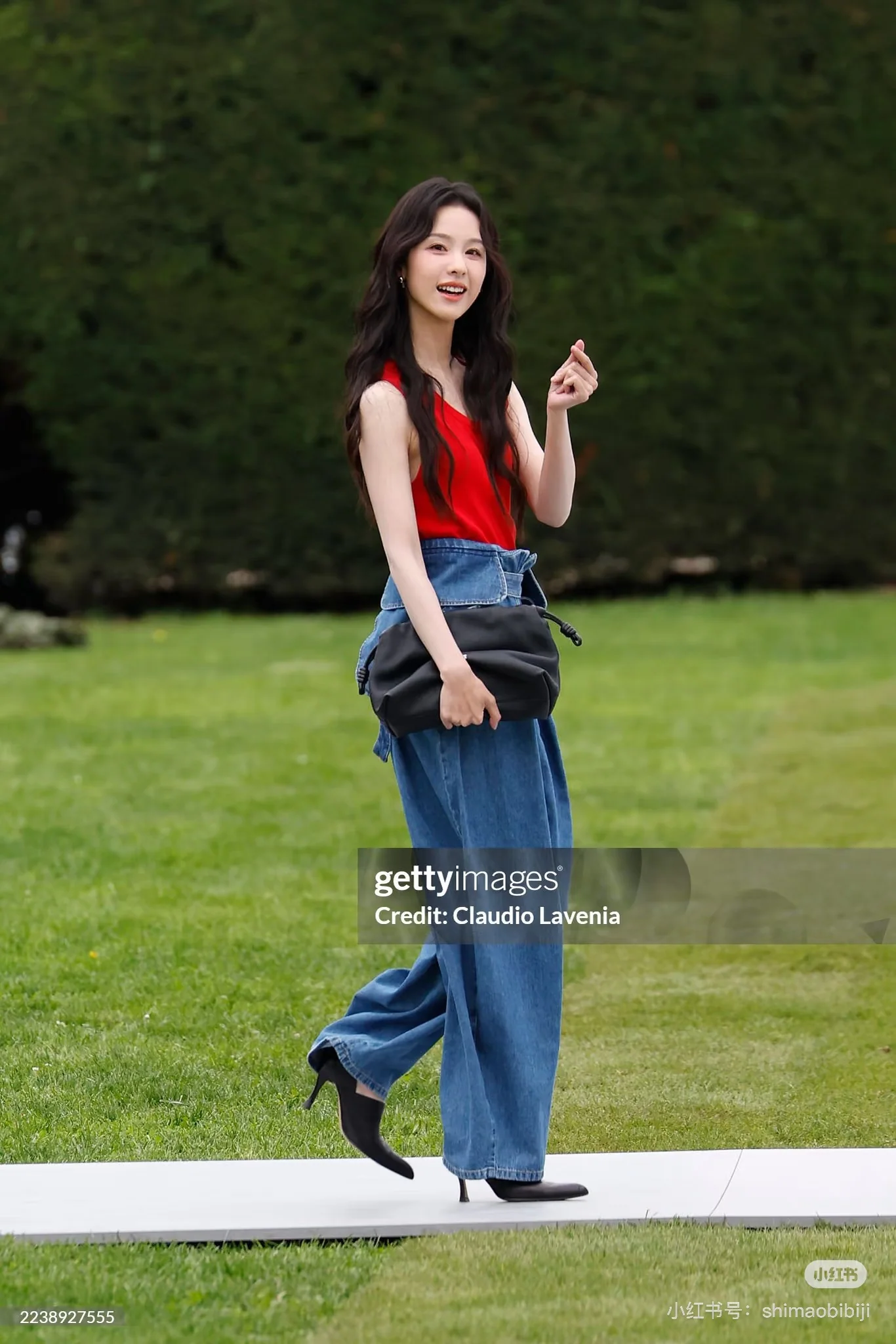 로에베 진한 블루 데님 와이드 핏 바지 상세 이미지 4