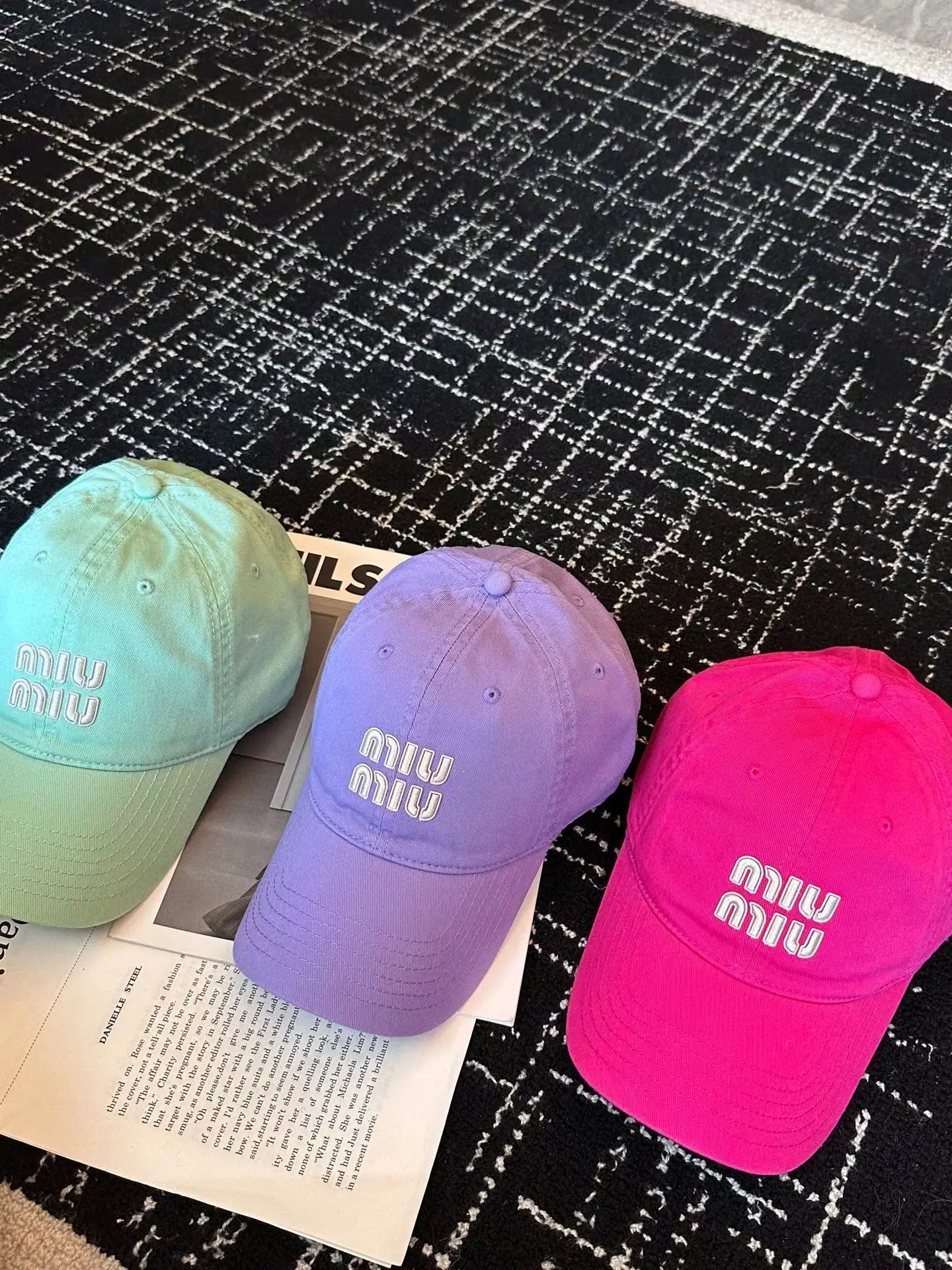 미우미우 모자 80809 Miu Miu Cap 상세 이미지 2