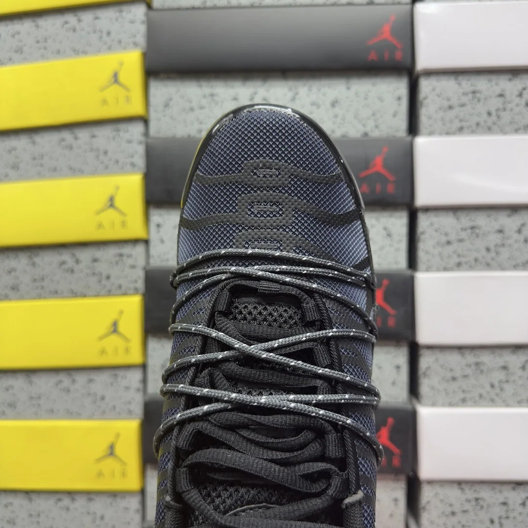 나이키 [BD] 에어 맥스 플러스 유틸리티 FZ2770-001 201913 Nike Air Max Plus Utility Black 상세 이미지 8