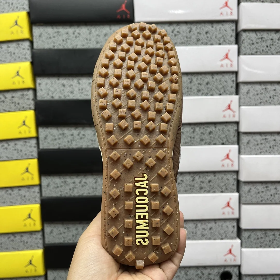 나이키 [GOD] HV8547-200 201597 Nike Moon Shoe SP Jacquemus Fauna Brown 상세 이미지 3