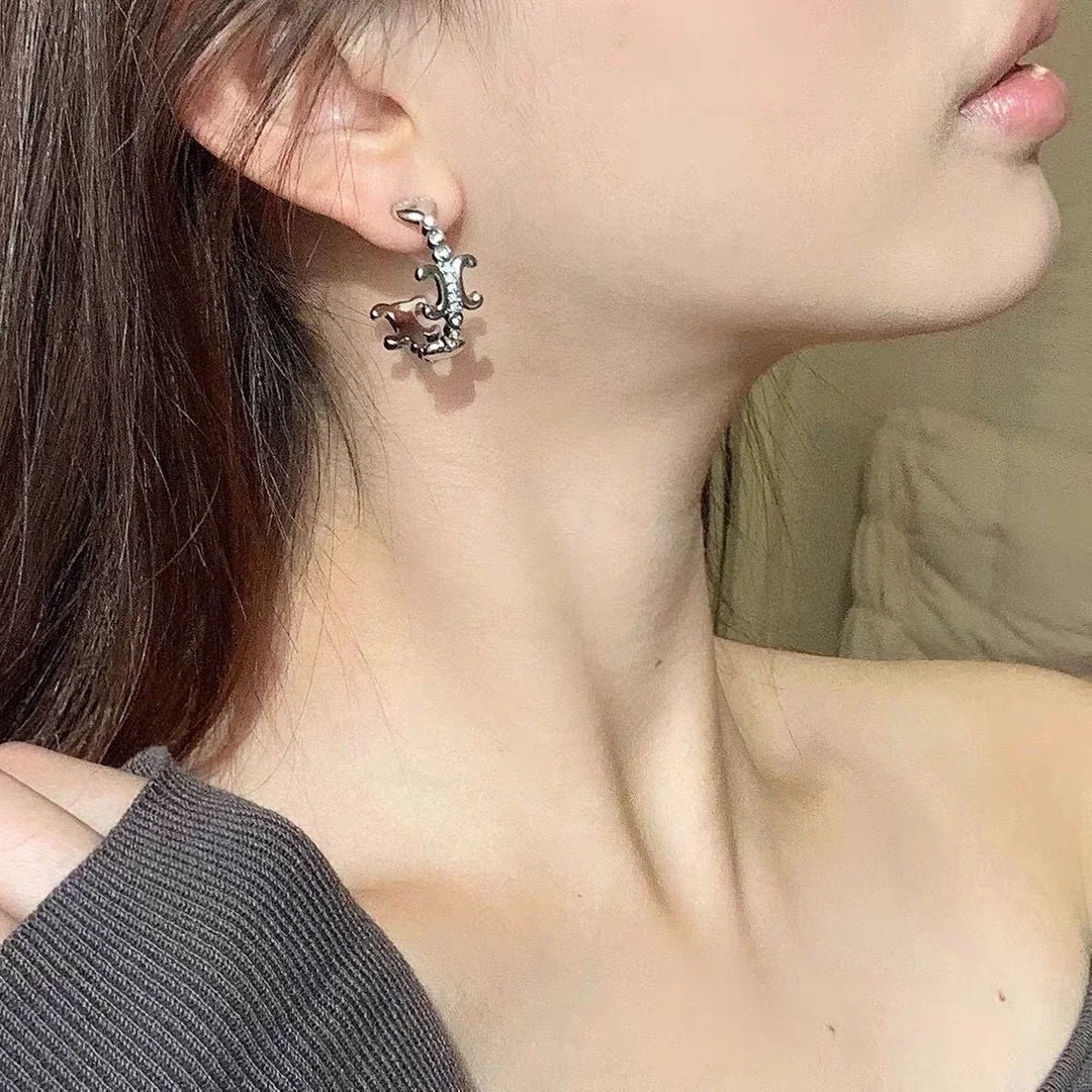 셀린느 트라이엄프 귀걸이 69268