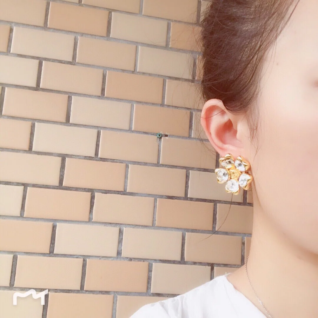 베르사체 메두사 크리스탈 스터드 귀걸이 상세 이미지 3