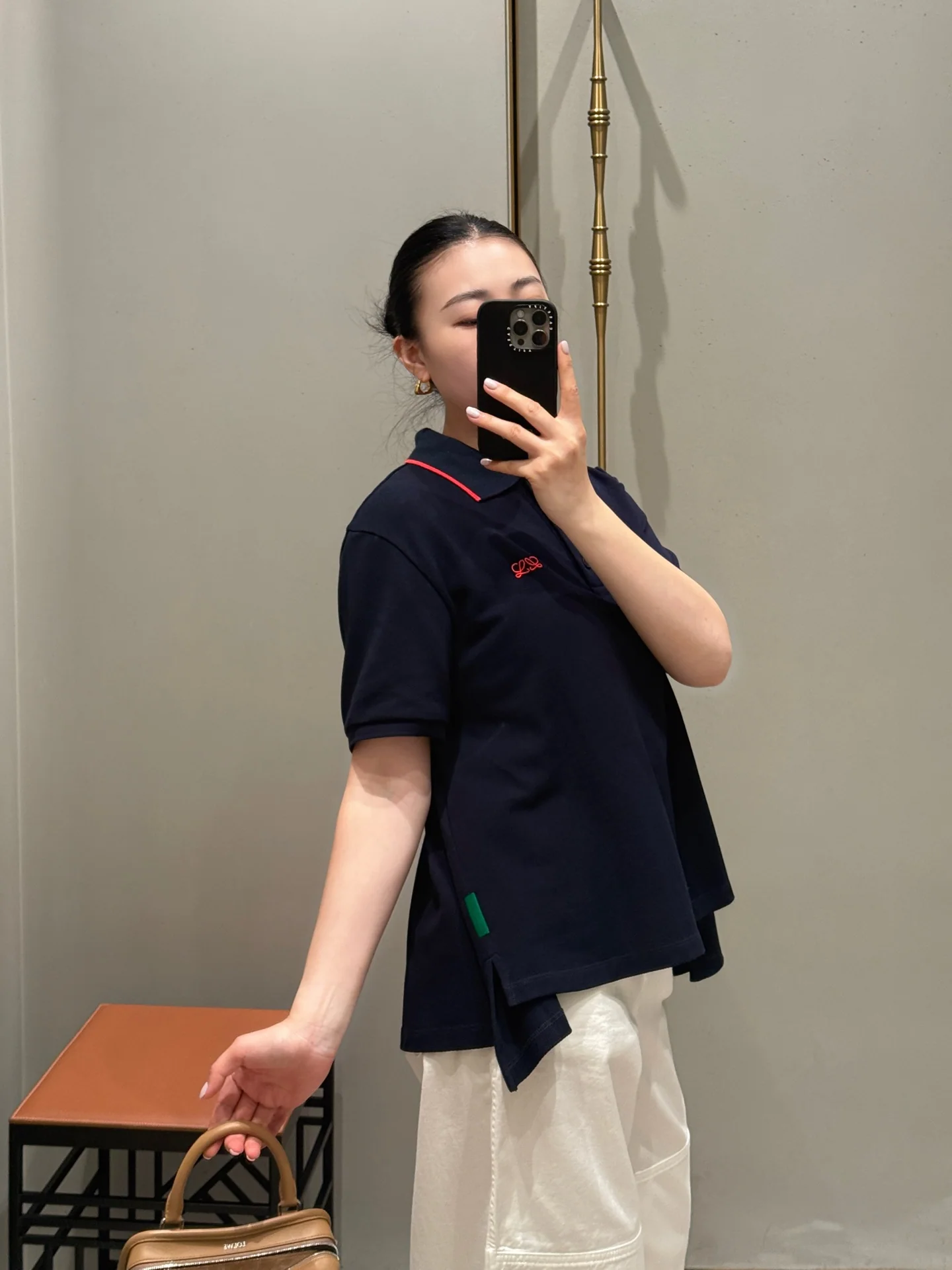 로에베 비대칭 컬러 반팔티셔츠 상세 이미지 3