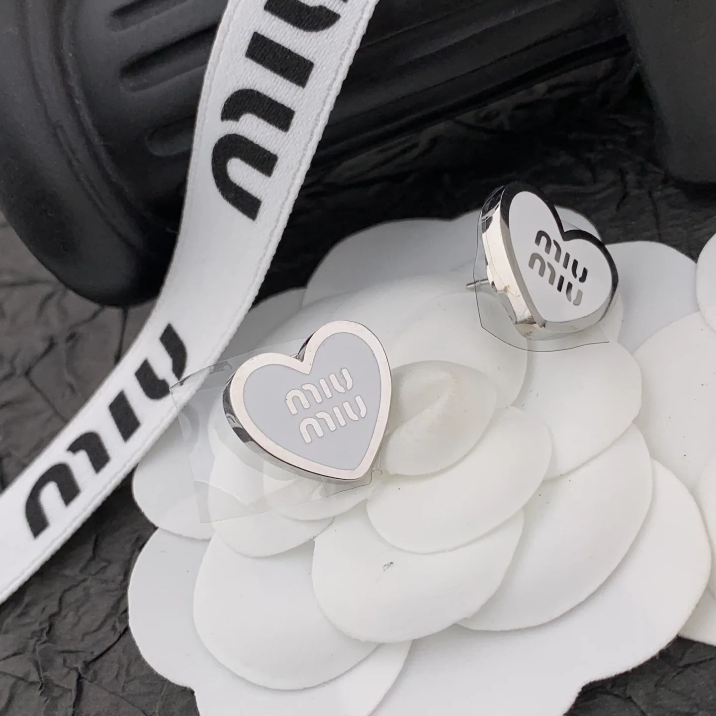 미우미우 귀걸이 61204 Miu Miu Earrings 상세 이미지 4