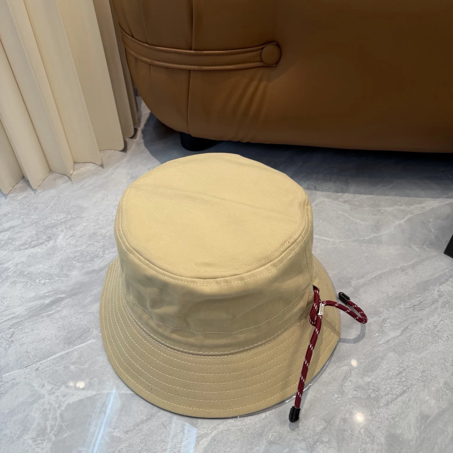 미우미우 자수 버킷 햇 상세 이미지 3