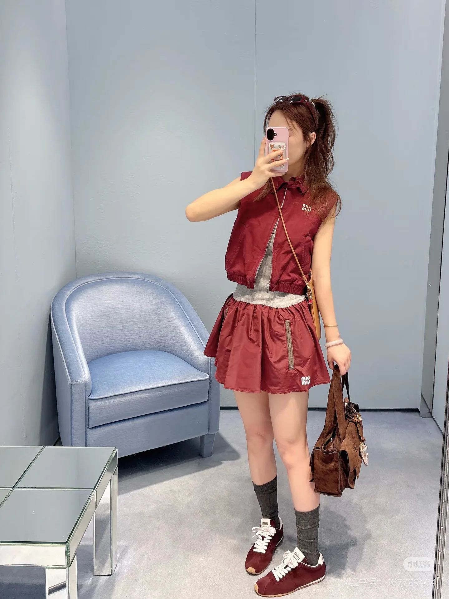미우미우 지퍼 카라 베스트 26 SS 상세 이미지 4