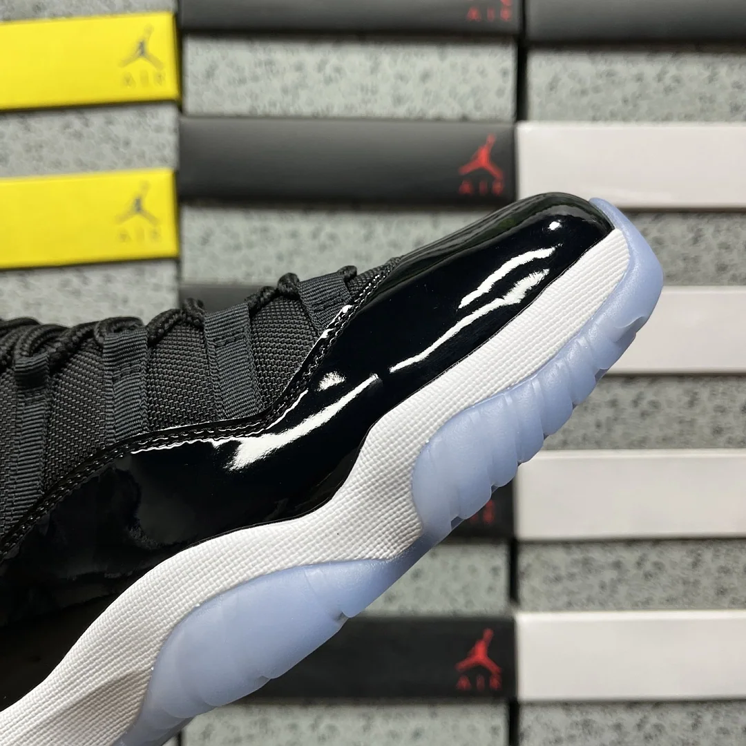 나이키 [GX] 조던 11 레트로 CT8012-900 201931 Nike Jordan 11 Retro Space Jam 2026 상세 이미지 2