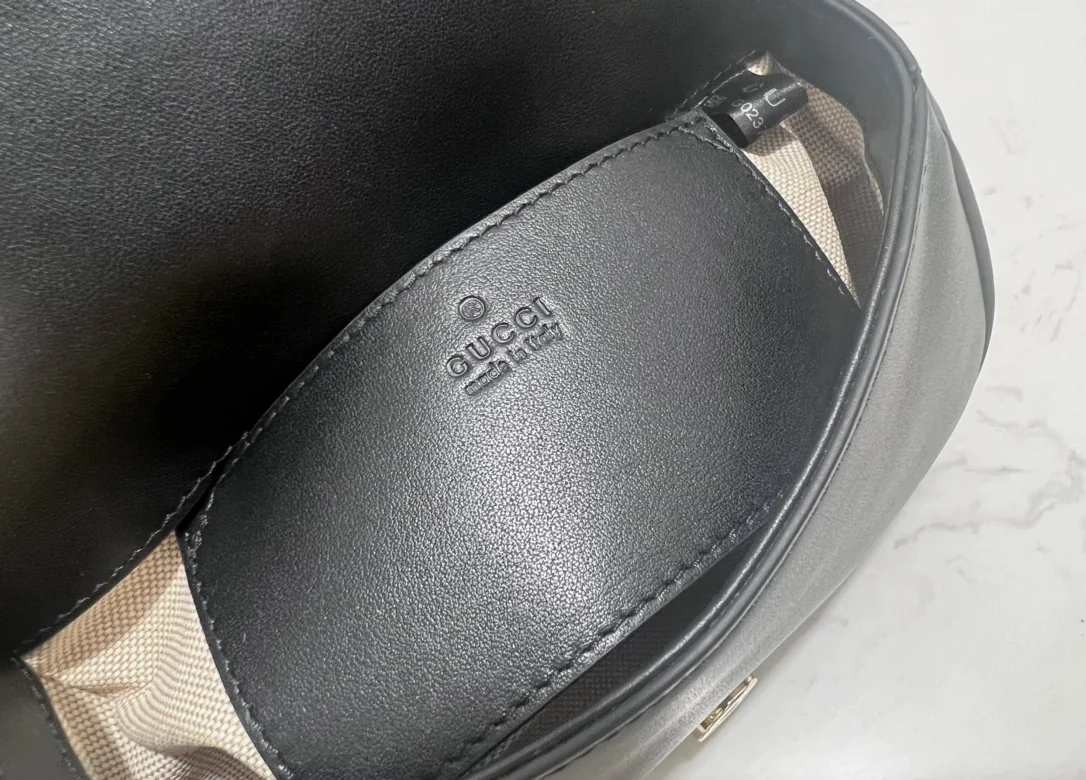구찌 블론디 미니 숄더백 815700 상세 이미지 9