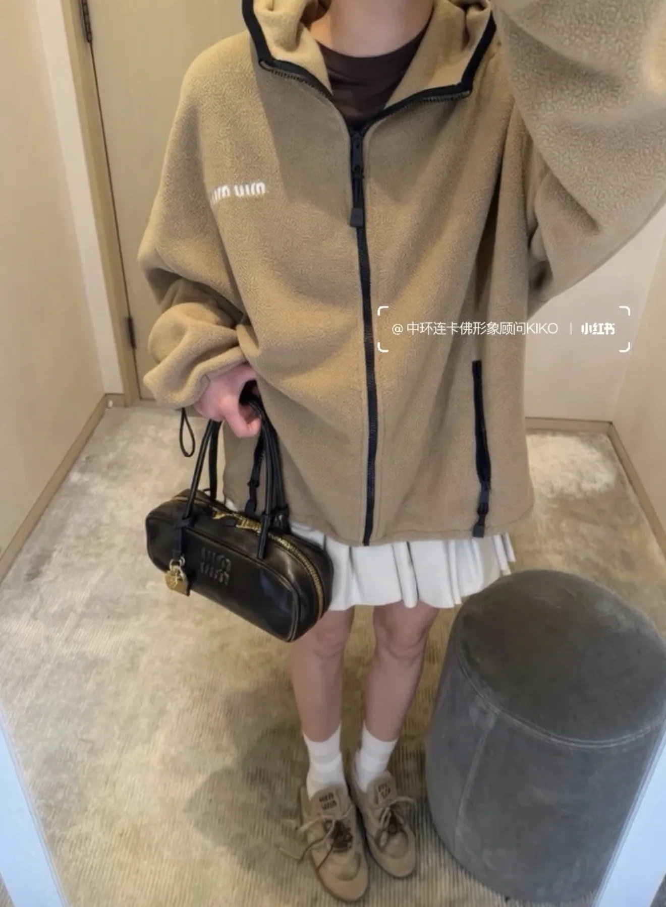 미우미우 그레이 플리스 후드 재킷 상세 이미지 8