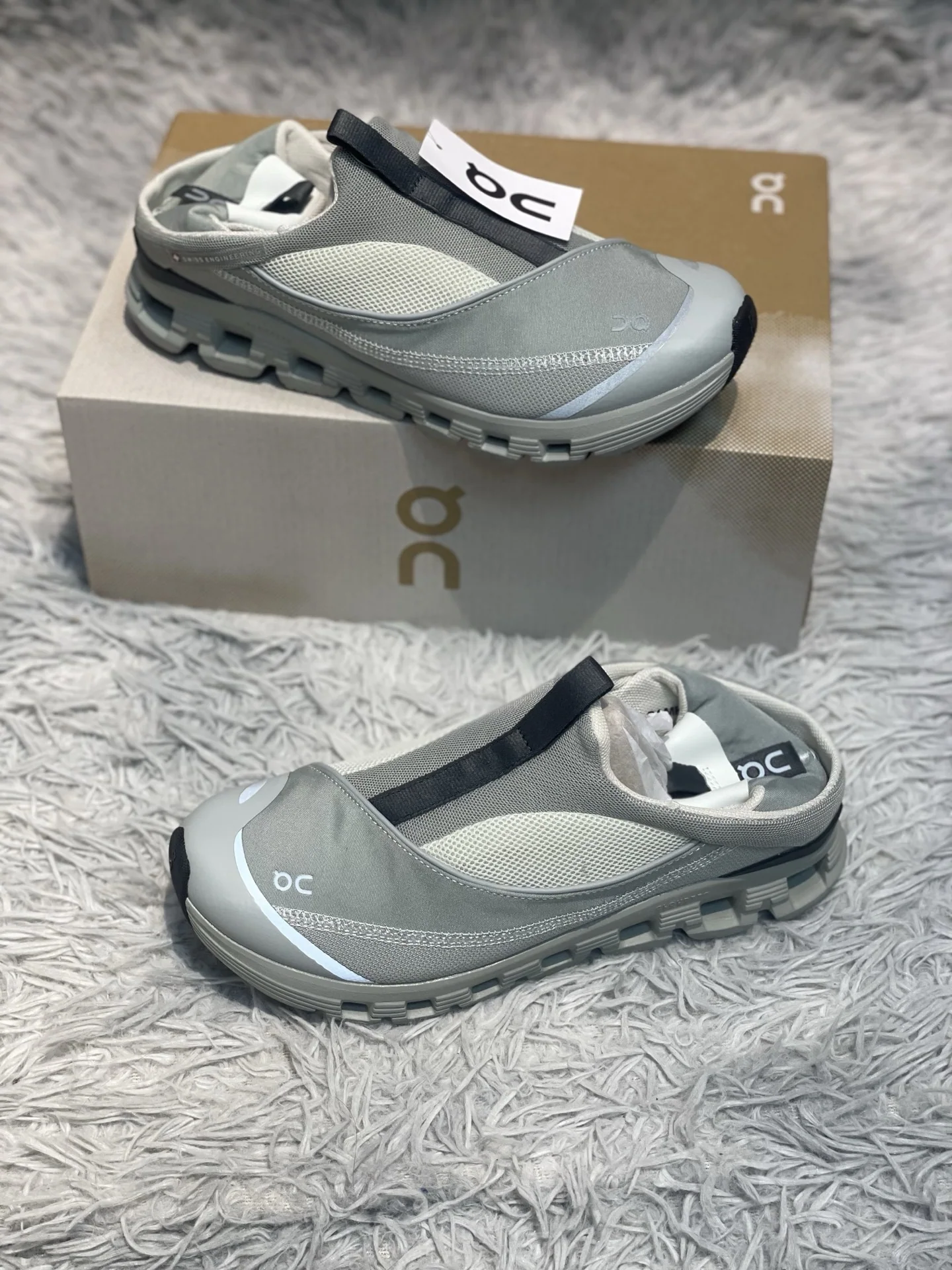 ON Cloud 경량 슬립온 신발 상세 이미지 9