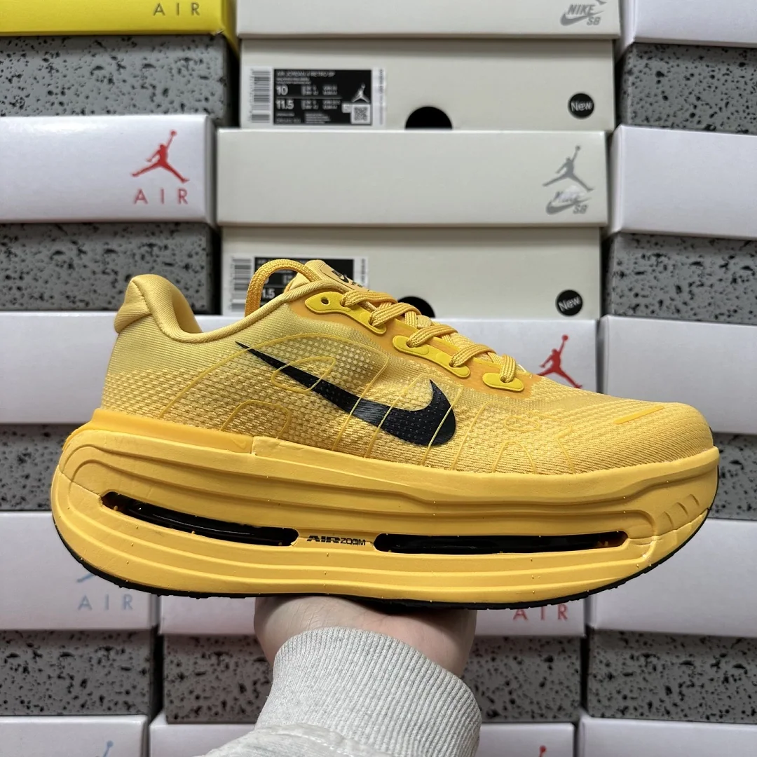 나이키 [5A] 보메로 프리미엄 옐로우 HQ2050-012 201646 Nike Vomero Premium 상세 이미지 4