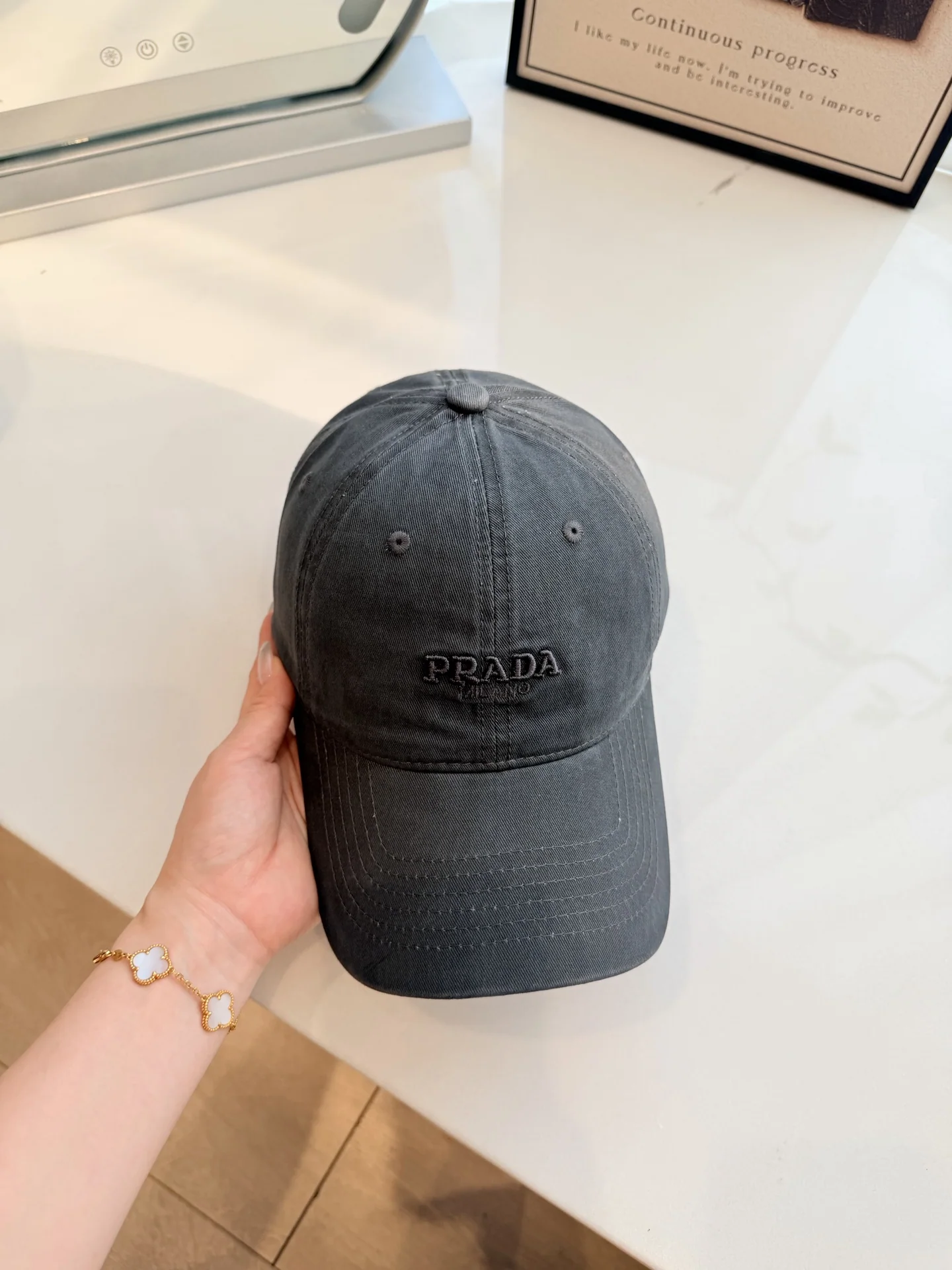 프라다 베이스볼 캡 상세 이미지 9