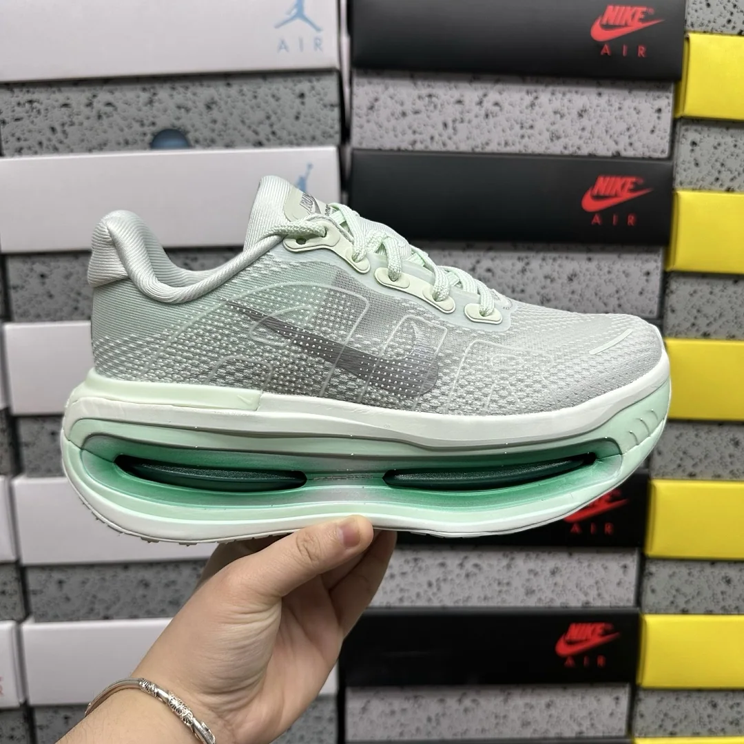 나이키 [M] 보메로 프리미엄 HM5973-300 201721 Nike Vomero Premium Barely Green 상세 이미지 2