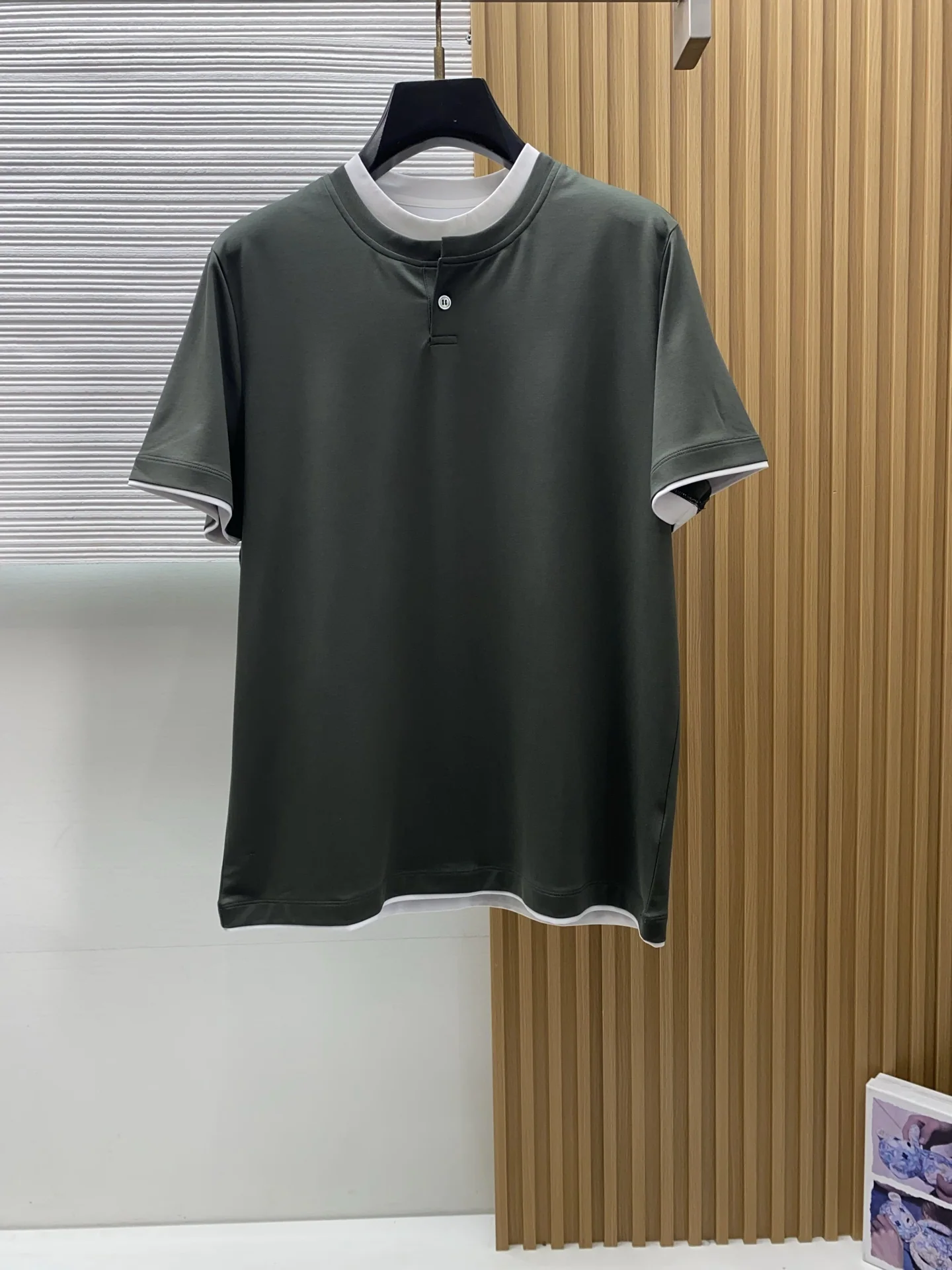 브루넬로쿠치넬리 100 수 코튼 크루넥 남성 반팔 티셔츠 상세 이미지 1