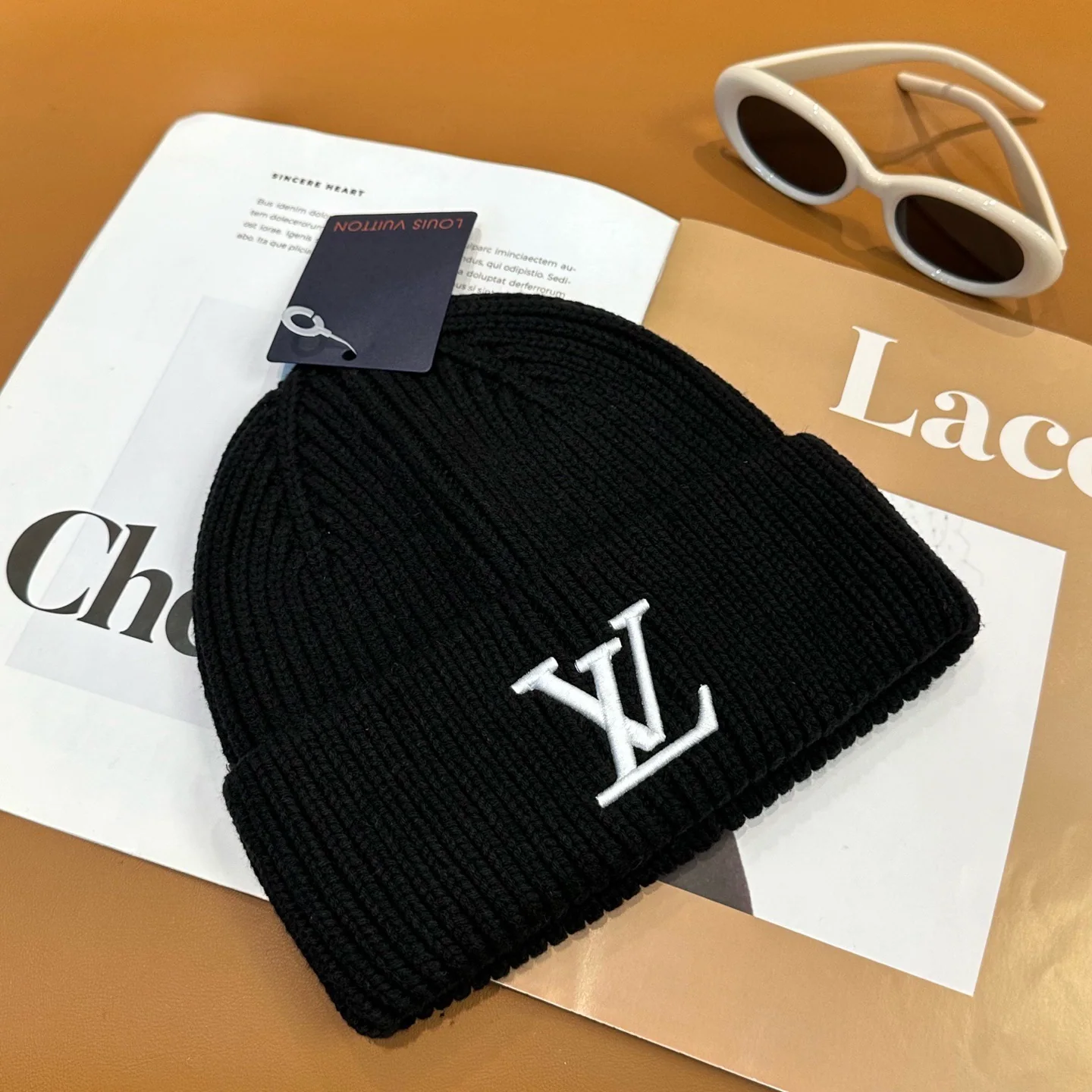 루이비통 LV 로고 니트 비니 모자 상세 이미지 6