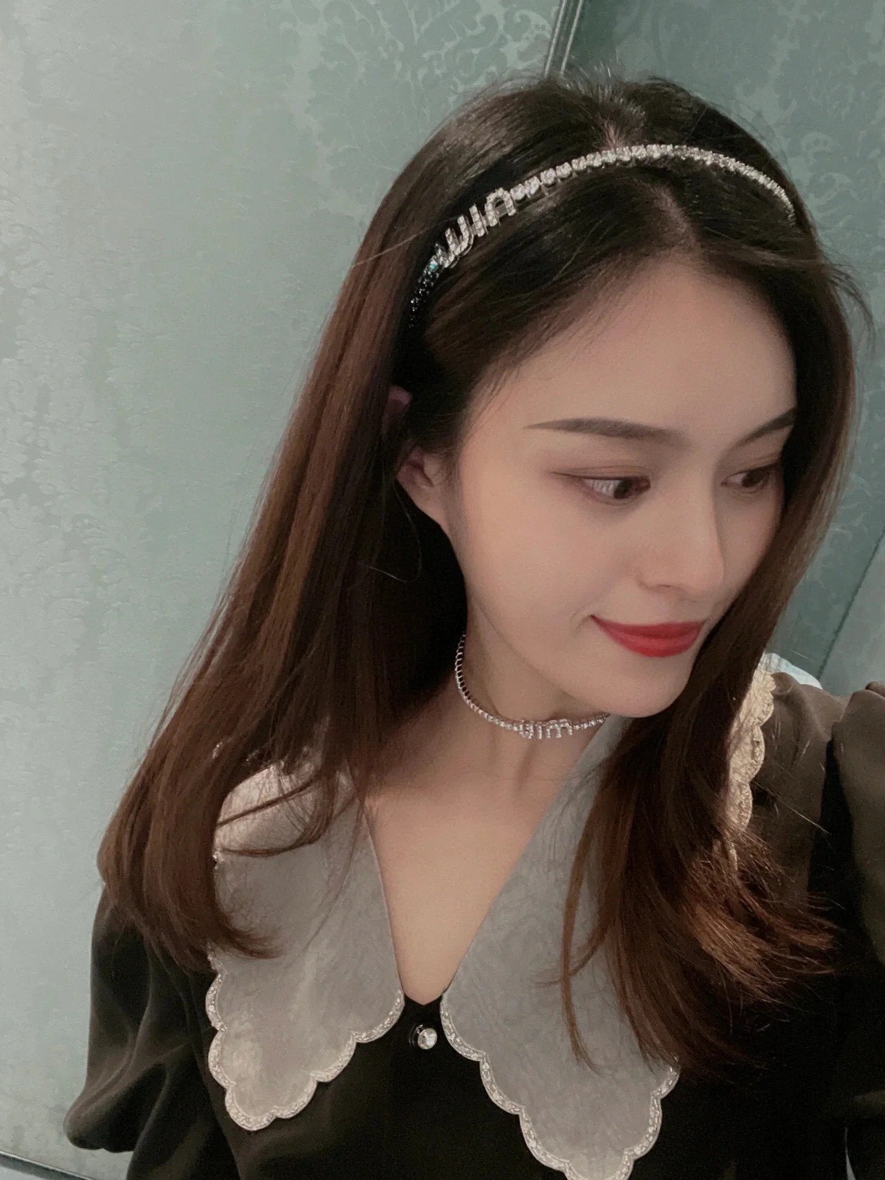 미우미우 스와로브스키 크리스탈 초커 목걸이 상세 이미지 6