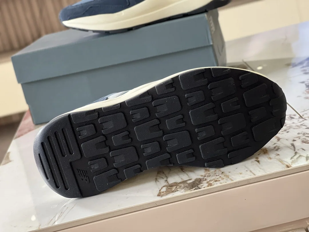 뉴발란스 M5740 스웨이드 남성 신발 상세 이미지 9