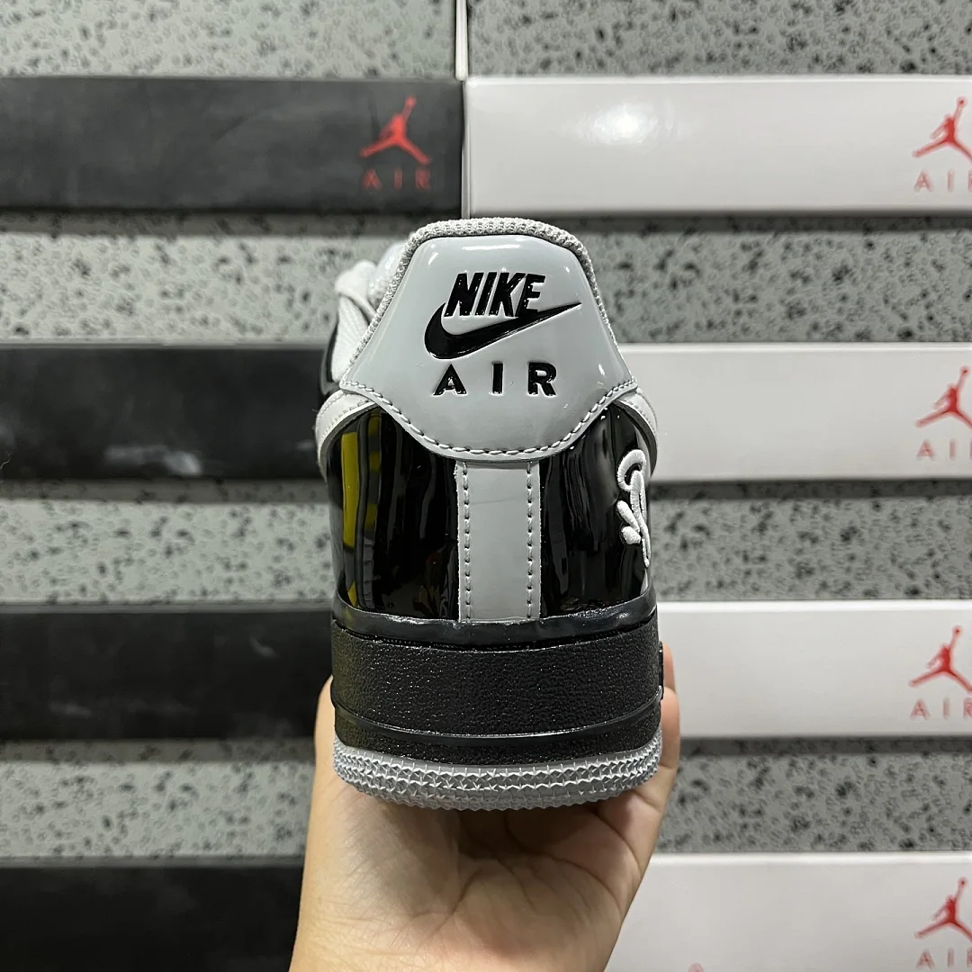 나이키 [GX] 에어 포스 1 로우 IO9974-010 201509 Nike Air Force 1 Low Syna Central Cee 상세 이미지 2