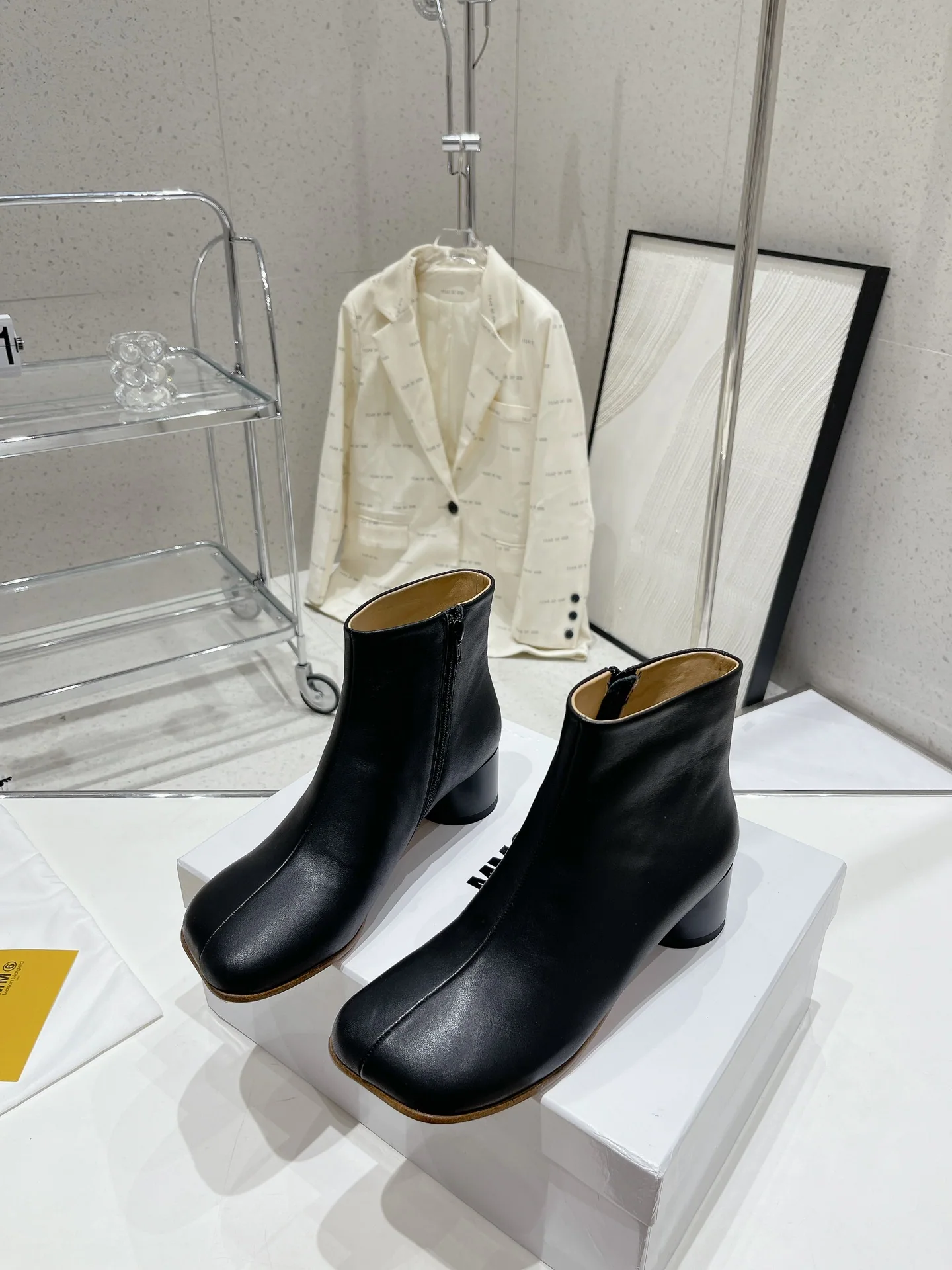 마르지엘라 사각코 앵클 부츠 9210 상세 이미지 3