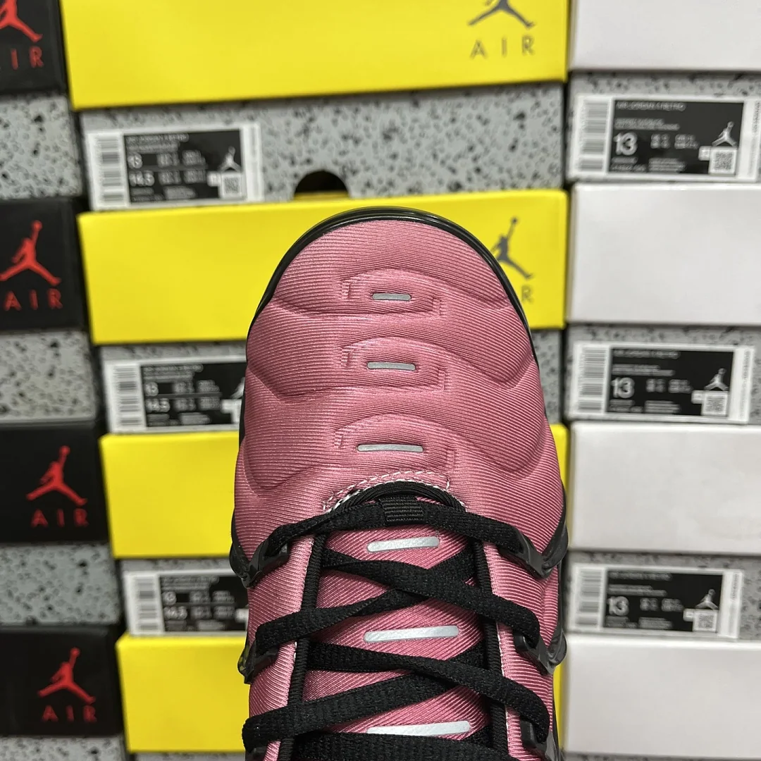나이키 [OT] 에어 베이퍼맥스 플러스 AO4550-001 201586 Nike Air VaporMax Plus Black Team Red 상세 이미지 3