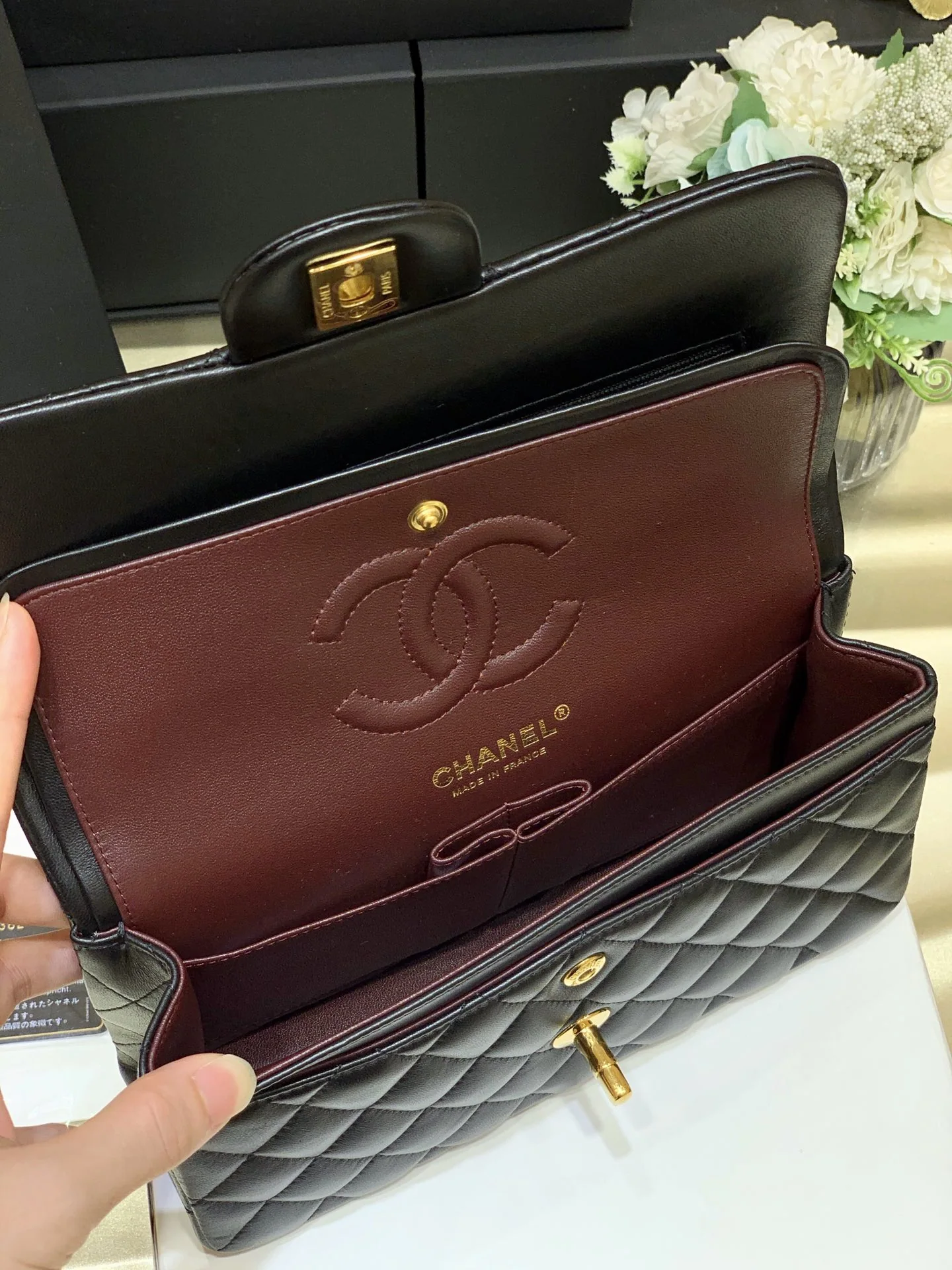 샤넬 클래식 플랩 램스킨 스몰 가방 A92993 상세 이미지 9