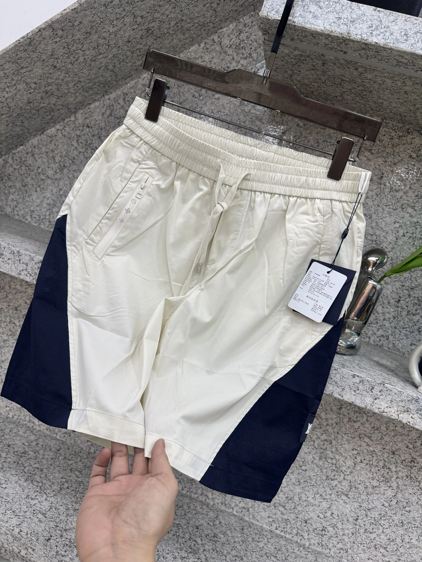 루이비통 남성용 통기성 반바지 상세 이미지 5