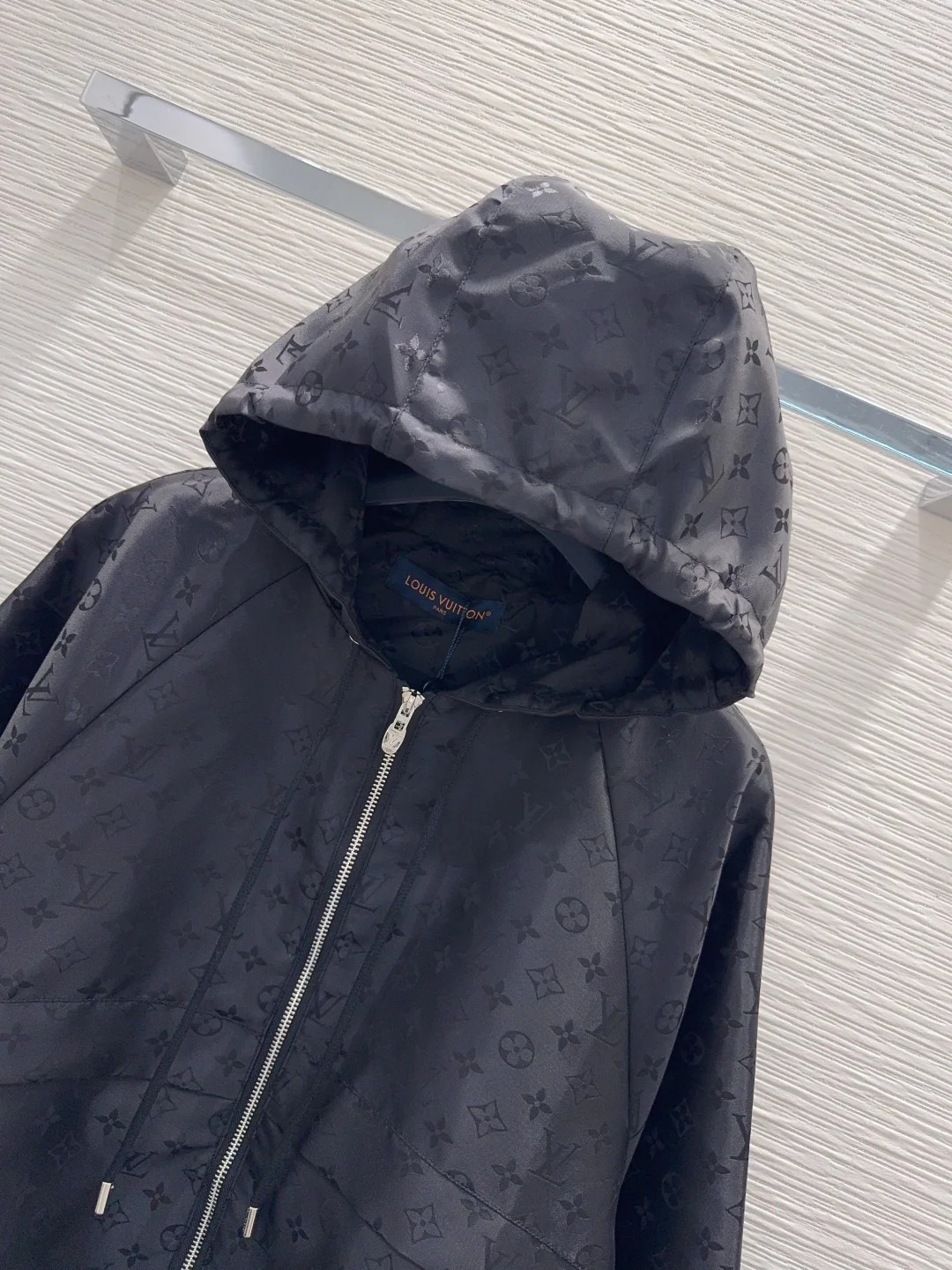 루이비통 후드 자카드 여성 자켓 상세 이미지 2