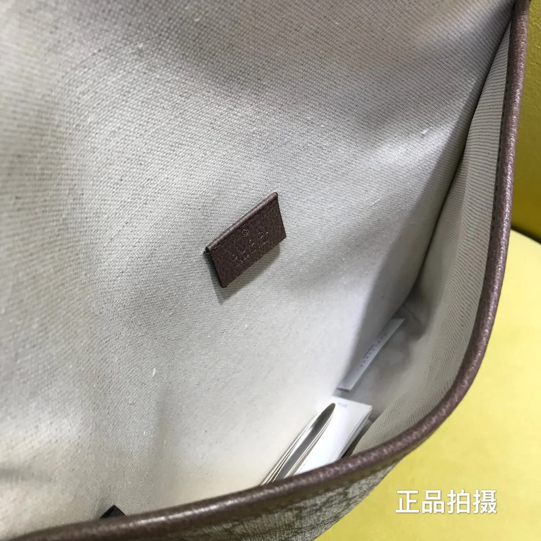 구찌 타이거 헤드 메신저백 상세 이미지 8