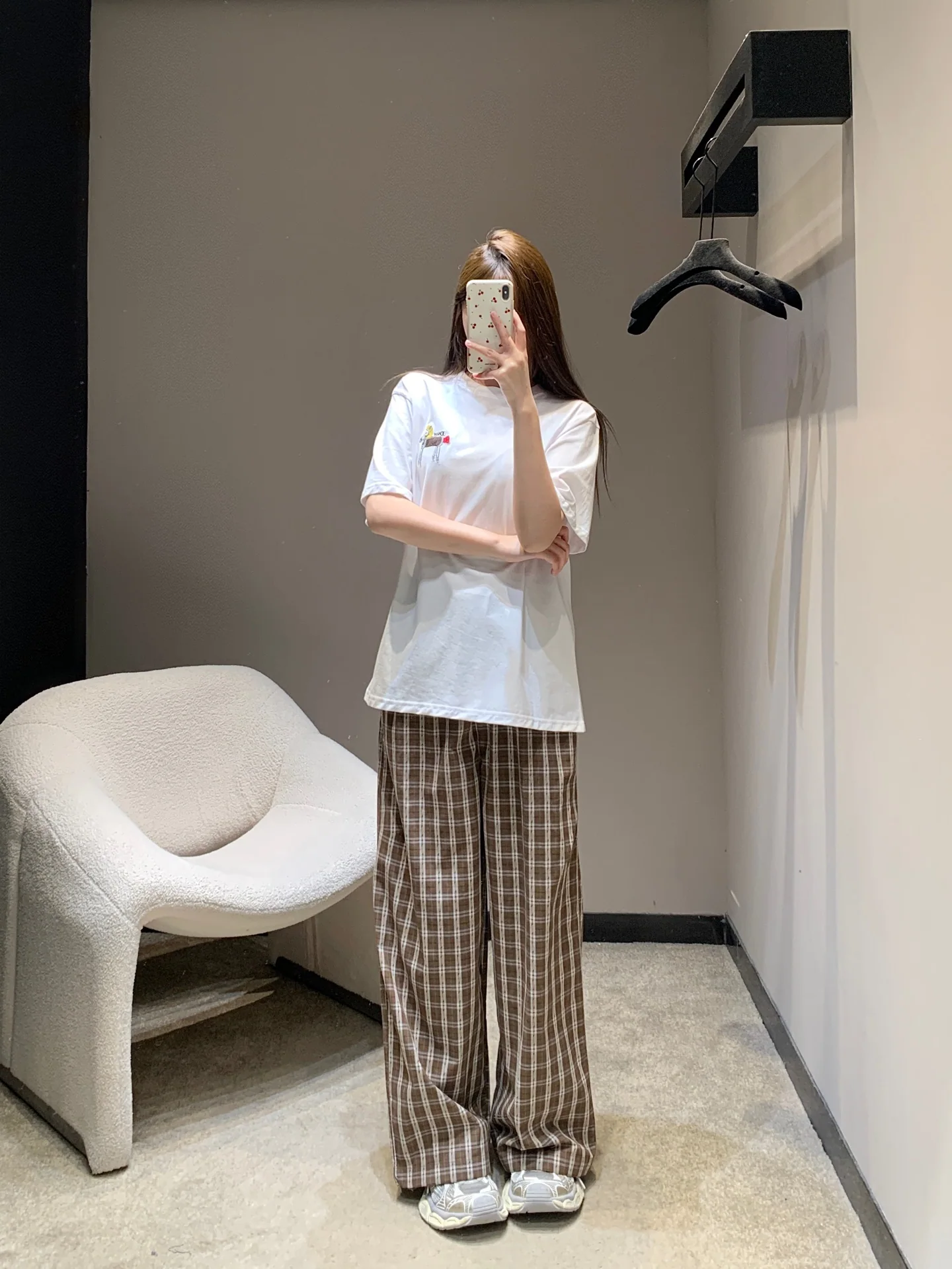 디올 포니 자수 오버사이즈 여성 반팔 티셔츠 26 SS 상세 이미지 4