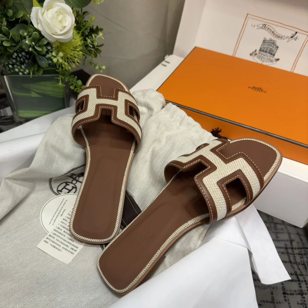 에르메스 H 컷아웃 송아지가죽 슬리퍼 상세 이미지 7