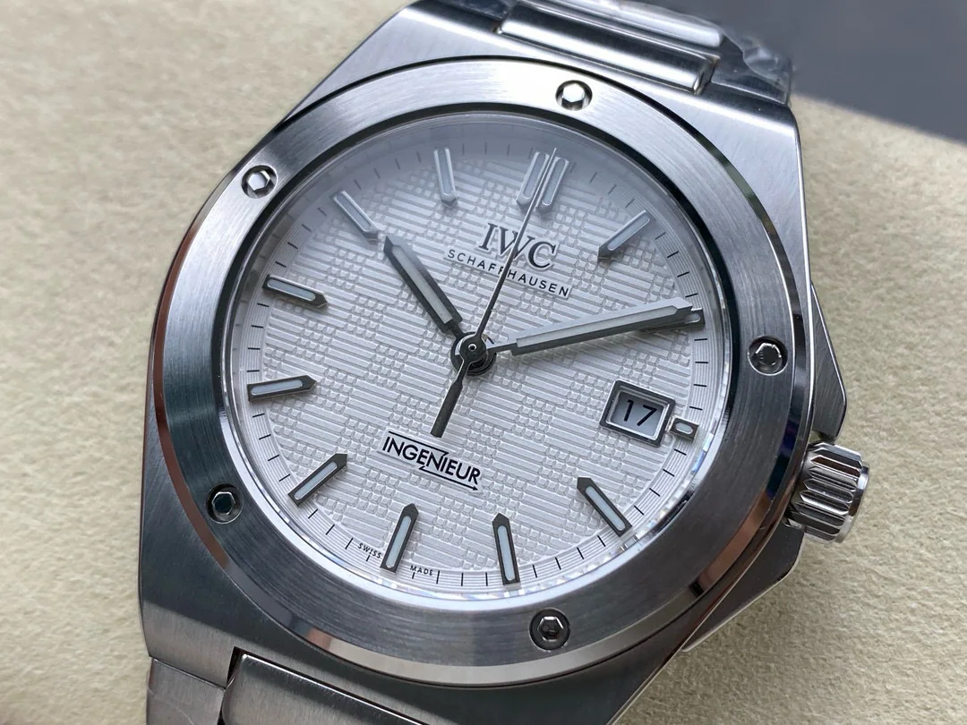 IWC 인제니어 오토매틱 시계 상세 이미지 3